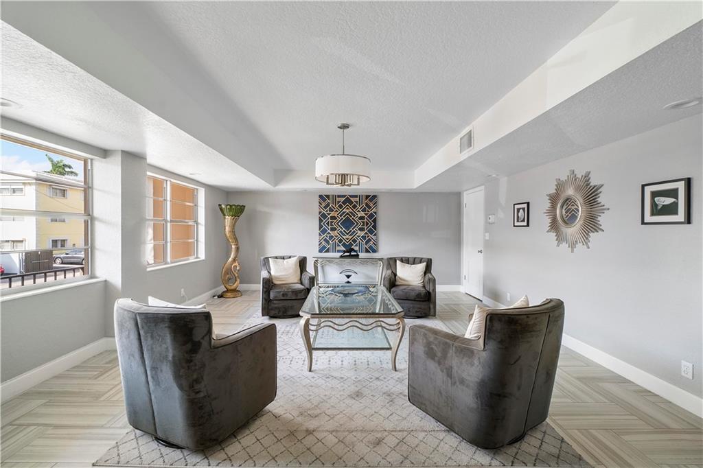 RIDGEVIEW TOWERS - Residential