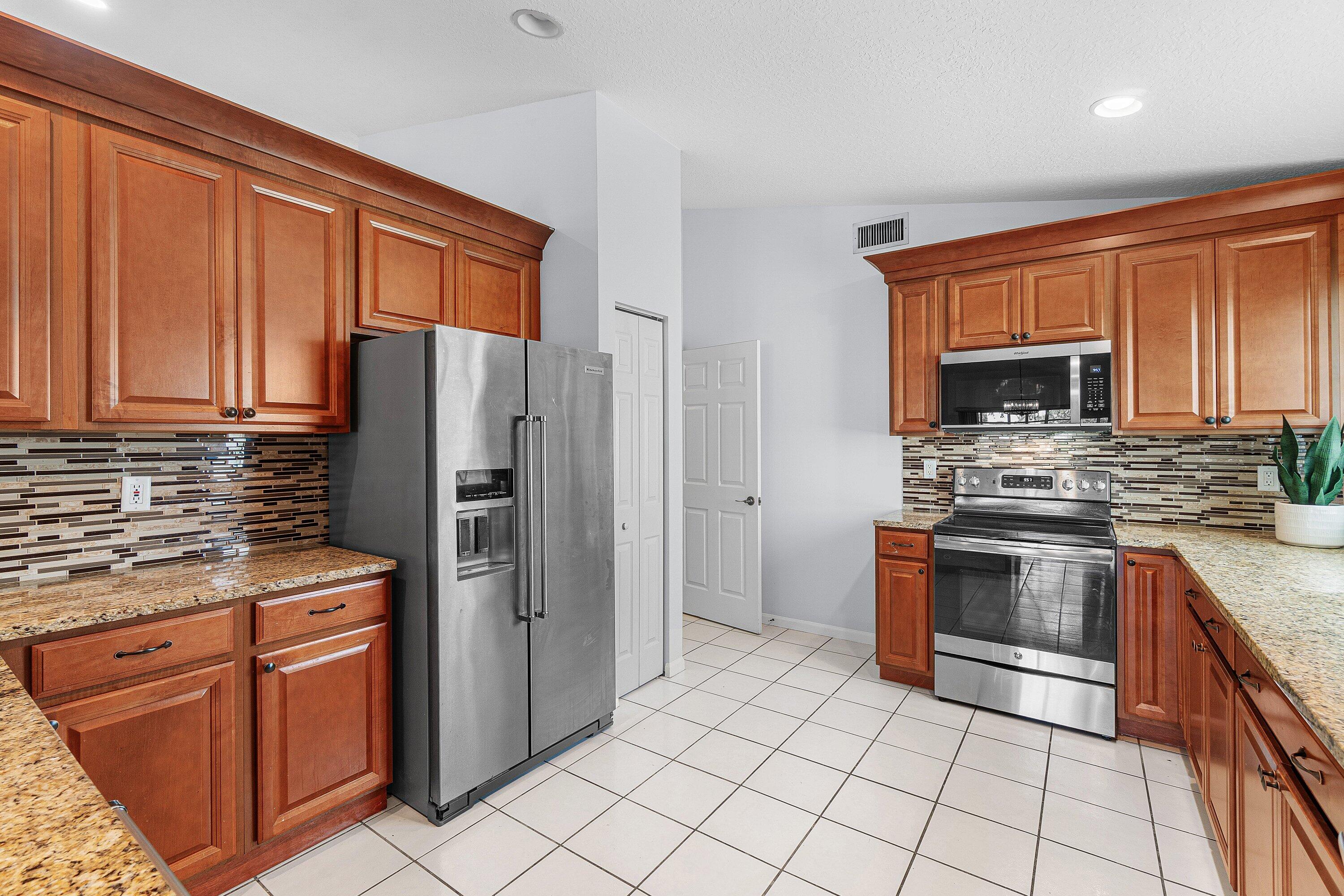 5737 Royal Club Drive