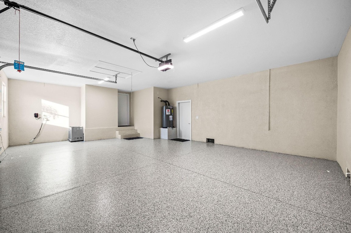 1026 - SOUTH VENICE UNIT 28 - Residential