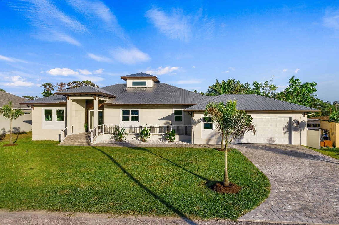 1026 - SOUTH VENICE UNIT 28 - Residential