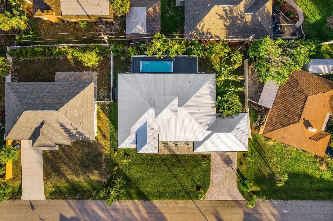 1026 - SOUTH VENICE UNIT 28 - Residential