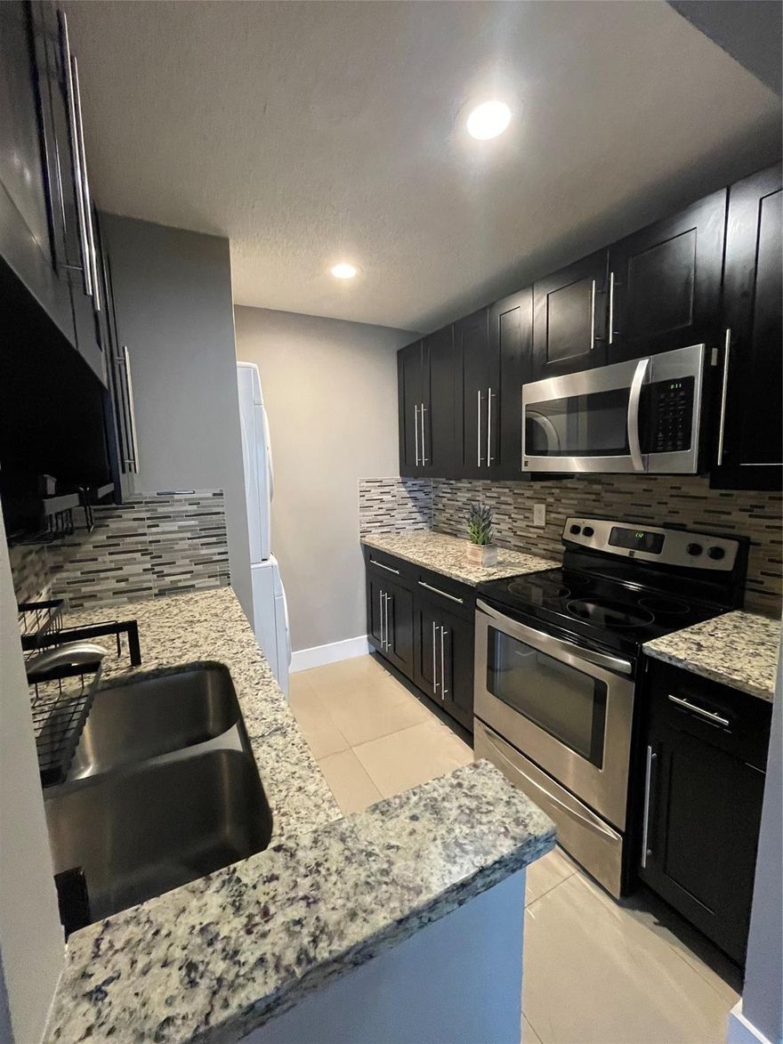 Renovated 2/2 Corner unit!
Enjoy living in this beautifully updated corner unit. Coral Springs centrally located near restaurants, Coral Square mall. Washer and dryer in unit.