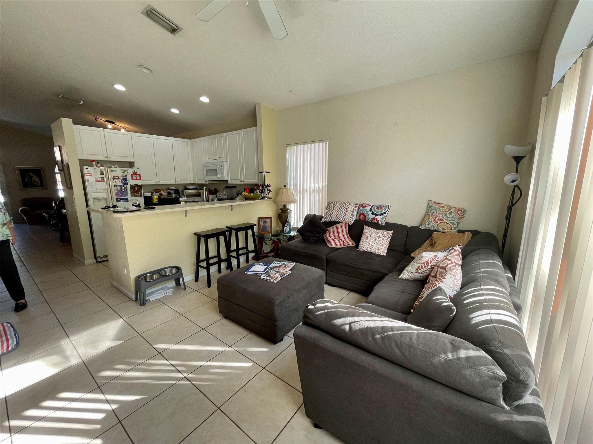 Lakeview West 158-44 B - Residential Lease