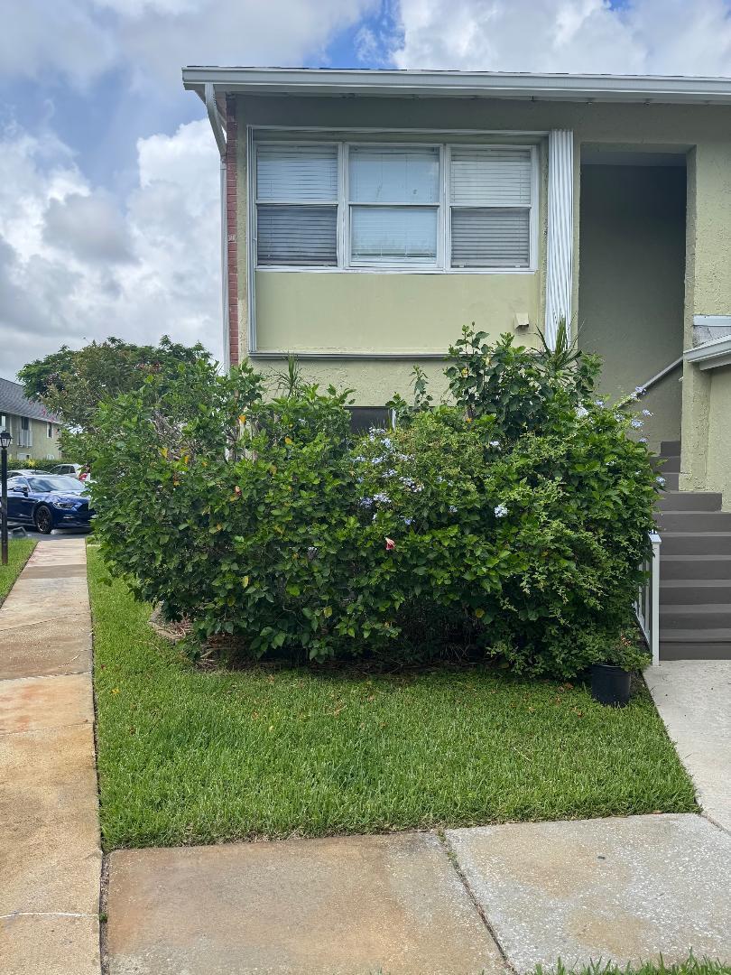 Spacious 2/2 condo with additional office/den/bonus room in the heart of Palm Beach Gardens! Newer appliances, newer stack washer/dryer. Laminate flooring throughout. Tons of storage space! Accordion shutters. Community is beautifully maintained. All ages welcome. Short walk to the sparkling pool. The best location in Palm Beach Gardens with shopping, dining, beaches and I-95 all nearby.Water is included in rent.NO pets, NO smoking