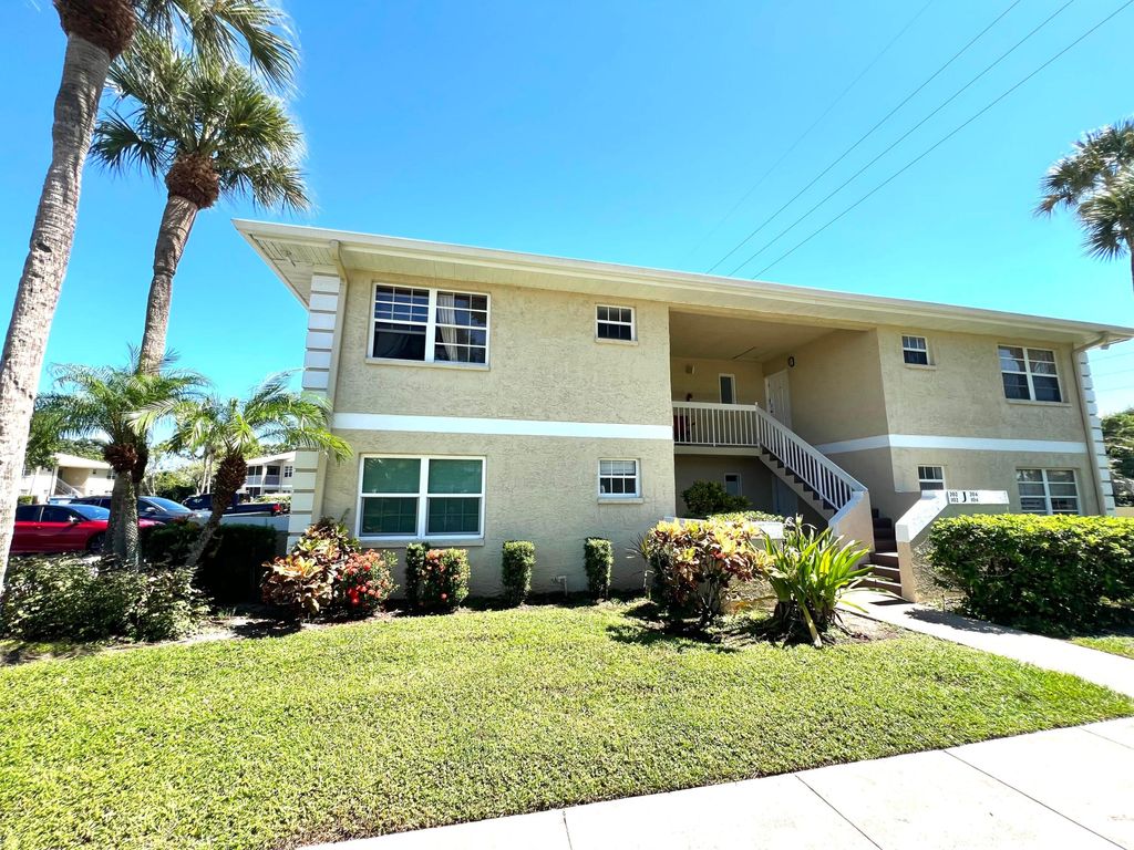 Photo of 1542 SE Royal Green Circle #102, Port Saint Lucie, FL 34952 (MLS # R11115416)