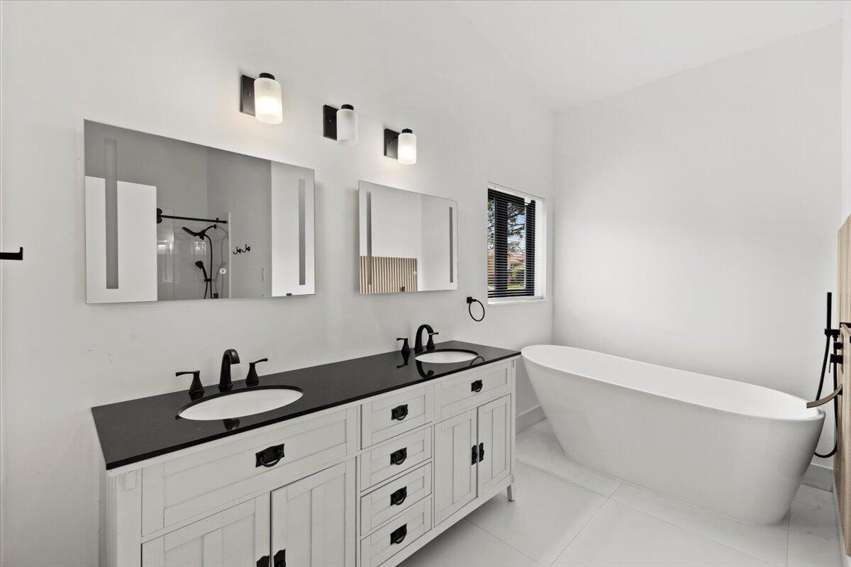 CHAPEL TRAIL REPLAT - Residential