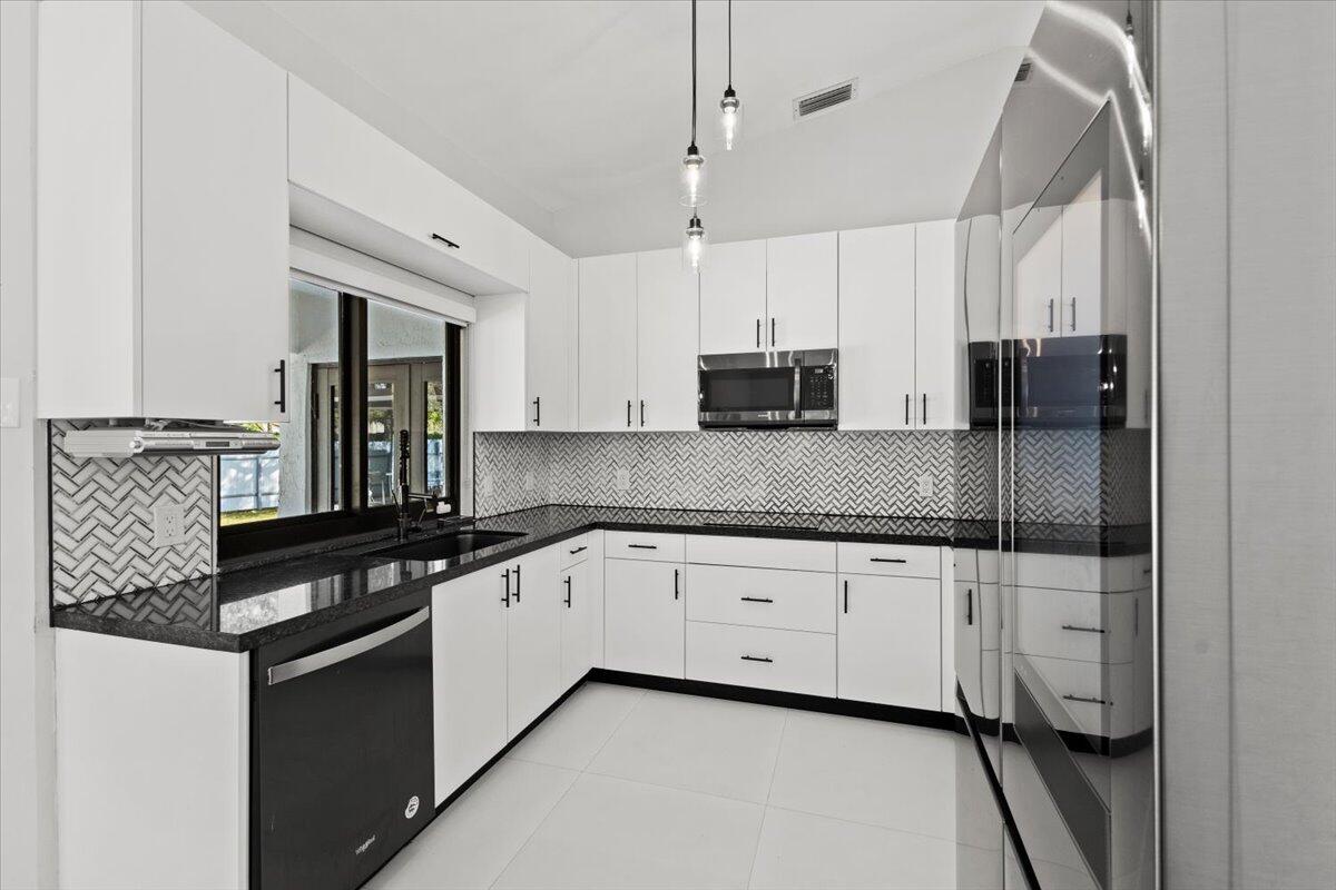 CHAPEL TRAIL REPLAT - Residential