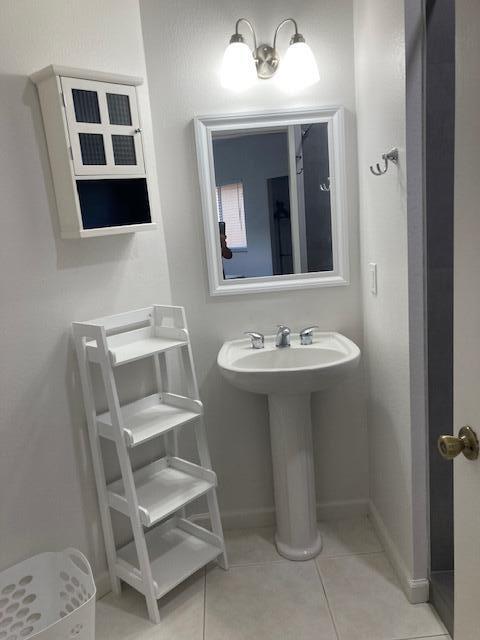 CASTLE PINES CONDOMINIUM - Residential Lease