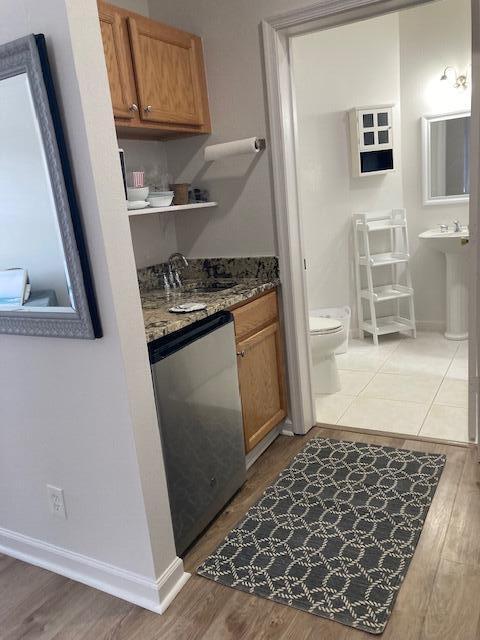 CASTLE PINES CONDOMINIUM - Residential Lease