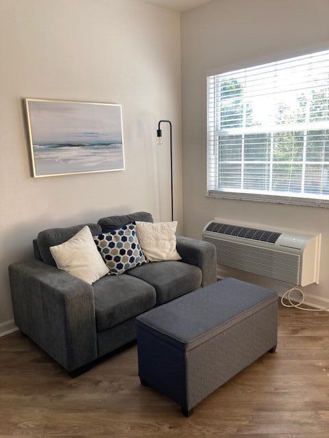 CASTLE PINES CONDOMINIUM - Residential Lease