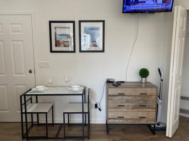 CASTLE PINES CONDOMINIUM - Residential Lease