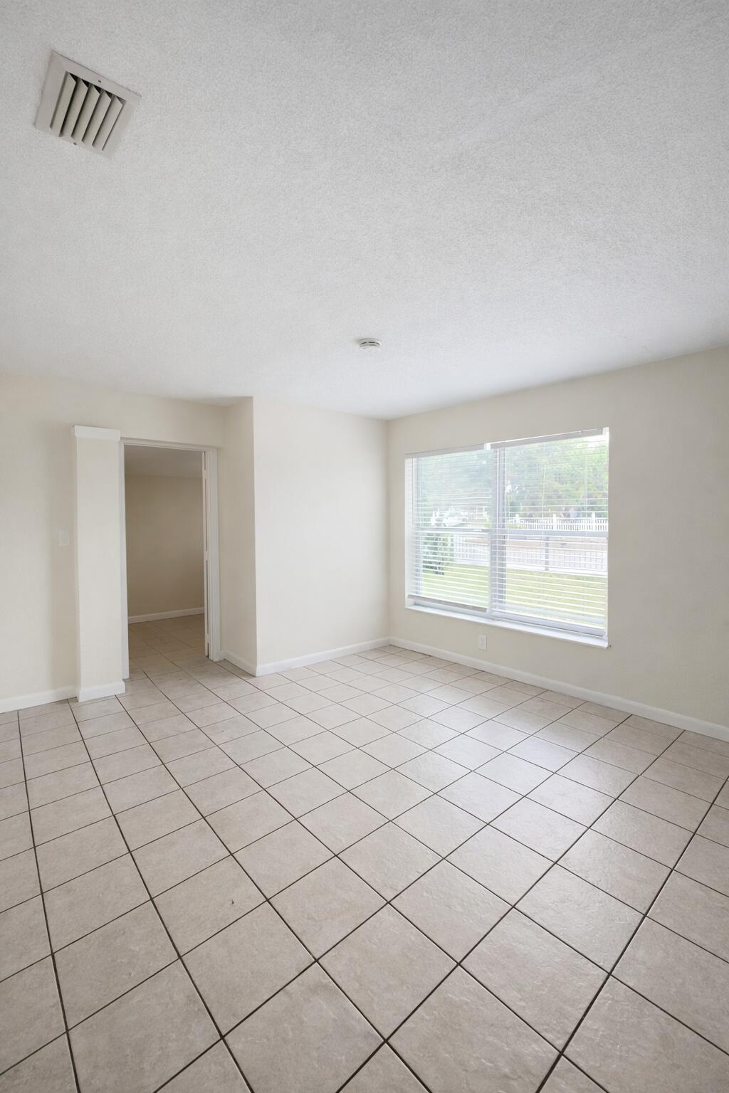 FEDERAL GARDENS 1 - Residential Lease