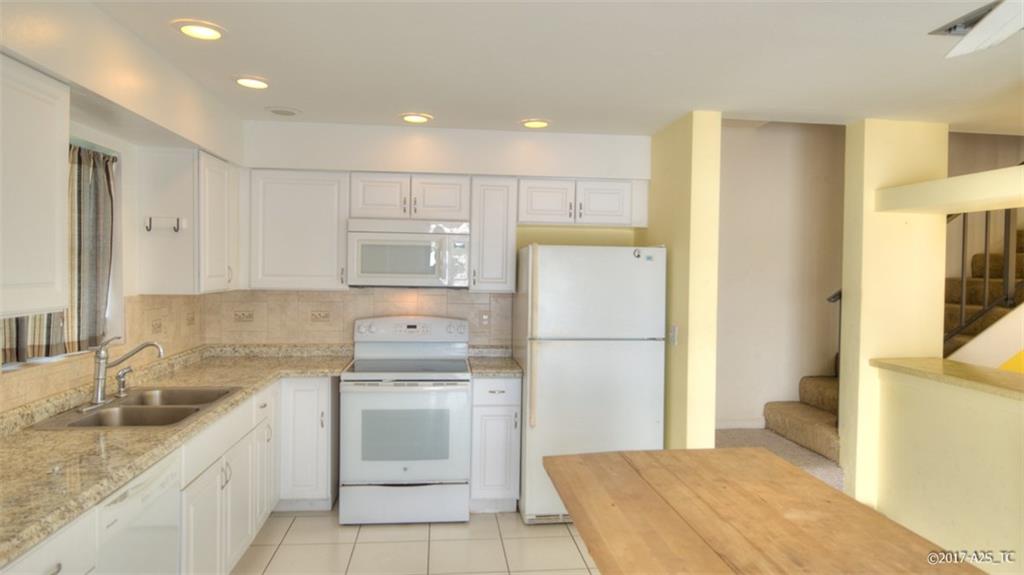 Golfview Harbour Townhous - Residential