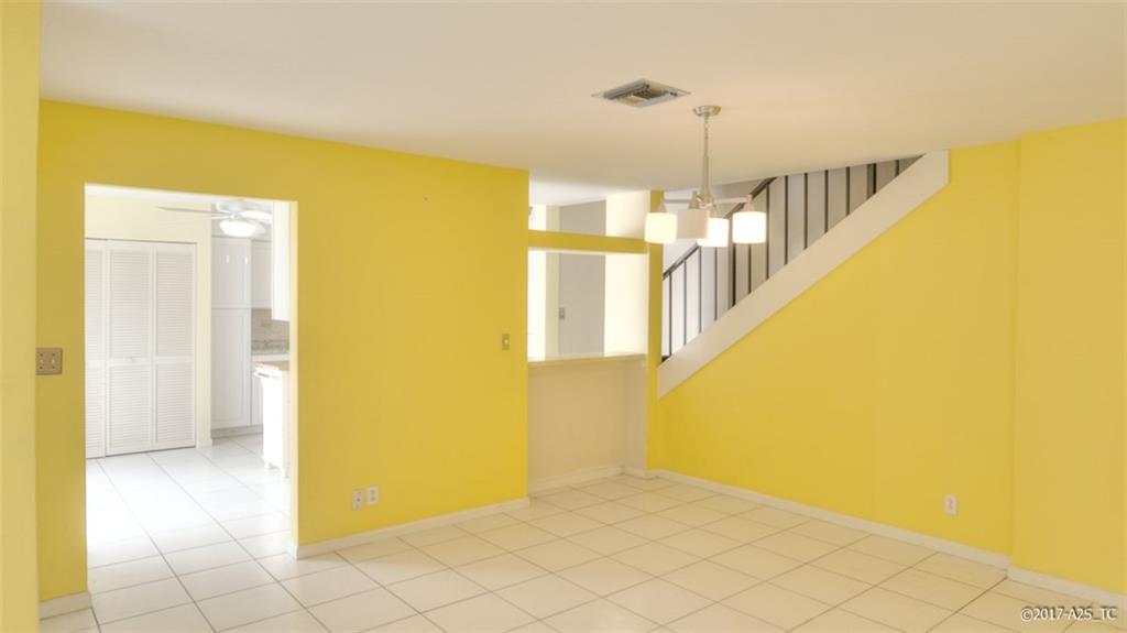 Golfview Harbour Townhous - Residential