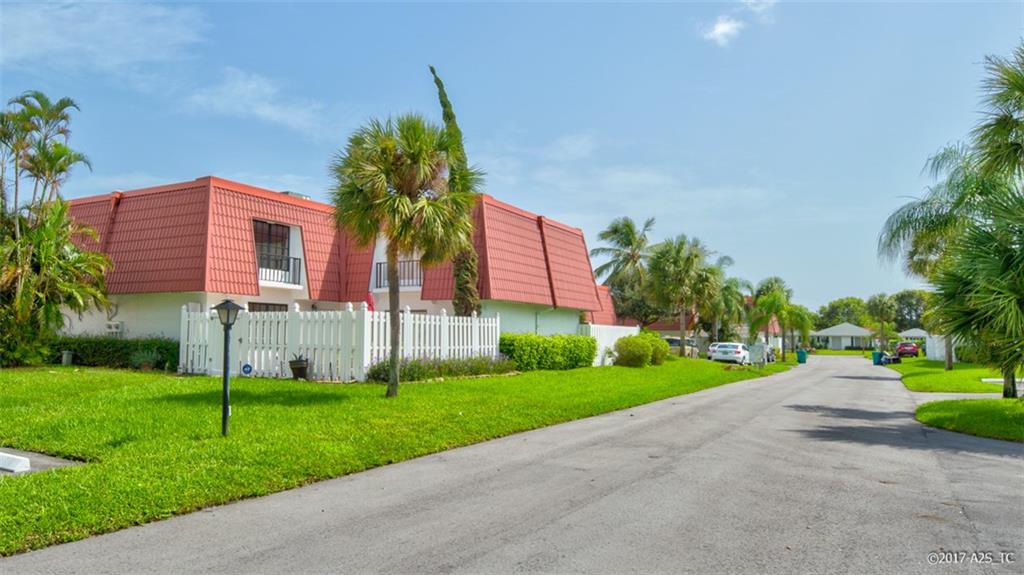 Golfview Harbour Townhous - Residential