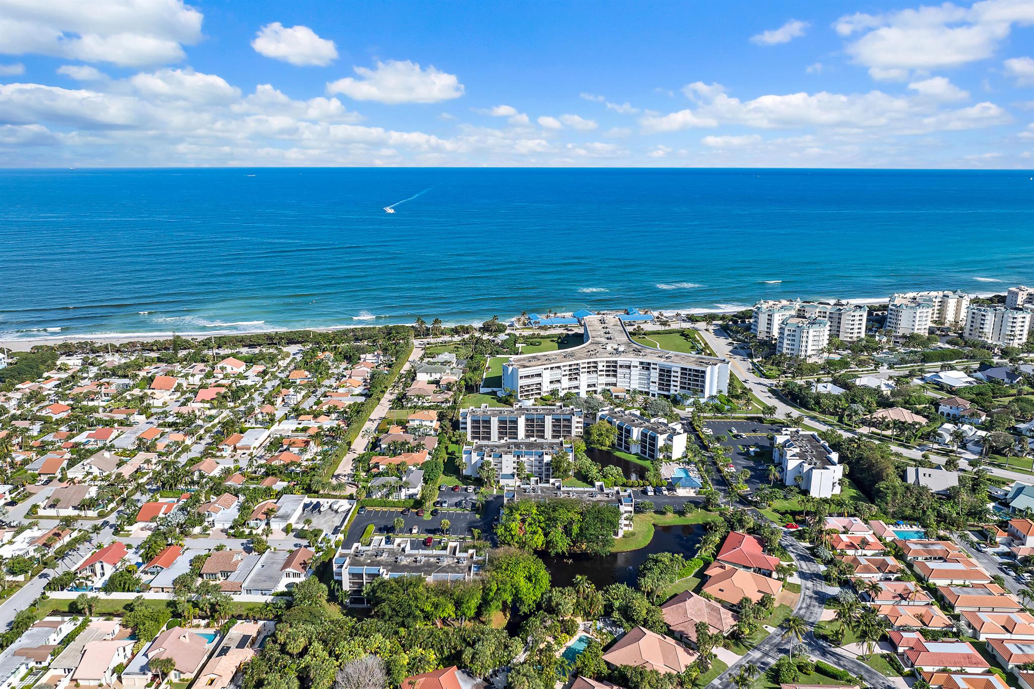 Discover your perfect coastal retreat in this immaculately renovated 1-bedroom, 11/2-bath condo at the prestigious Jupiter Ocean Racquet Club. Enjoy the ease of first-floor living with a charming private patio overlooking lush green spaces and a quick stroll to the inviting pool. Convenient sleeper sofa in living room as well. Offering flexible rental options--off season (May-Nov) at $2,200/month or seasonal rental (Dec-April) at $4,000/month--you can embrace the vibrant Jupiter lifestyle year-round. Plus, you'll be just minutes from the sparkling Jupiter Beach, Harbourside, 1000 North, and the trendy Love Street restaurants. Welcome home to luxury and convenience!