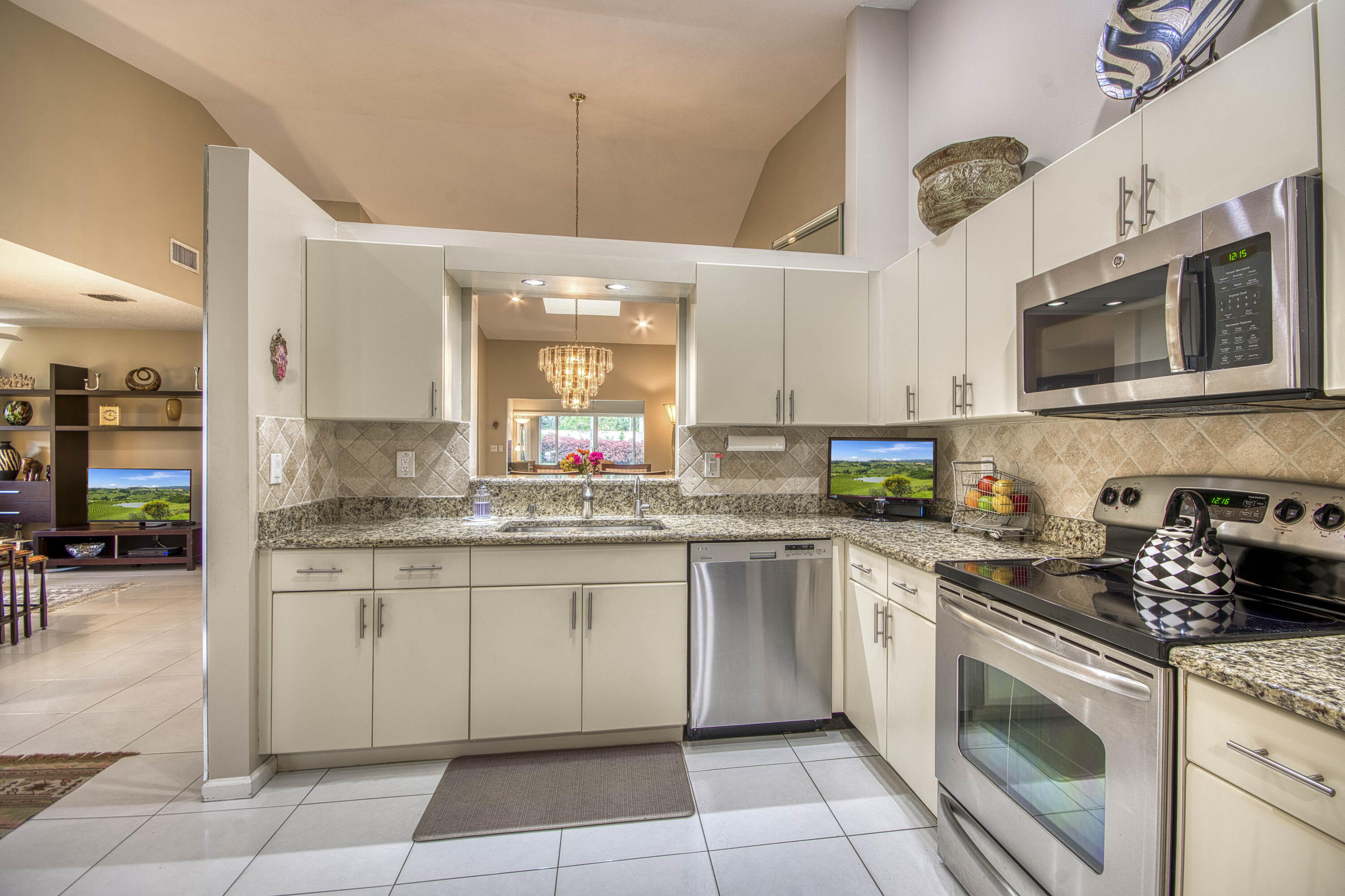 Coral Lakes - Residential