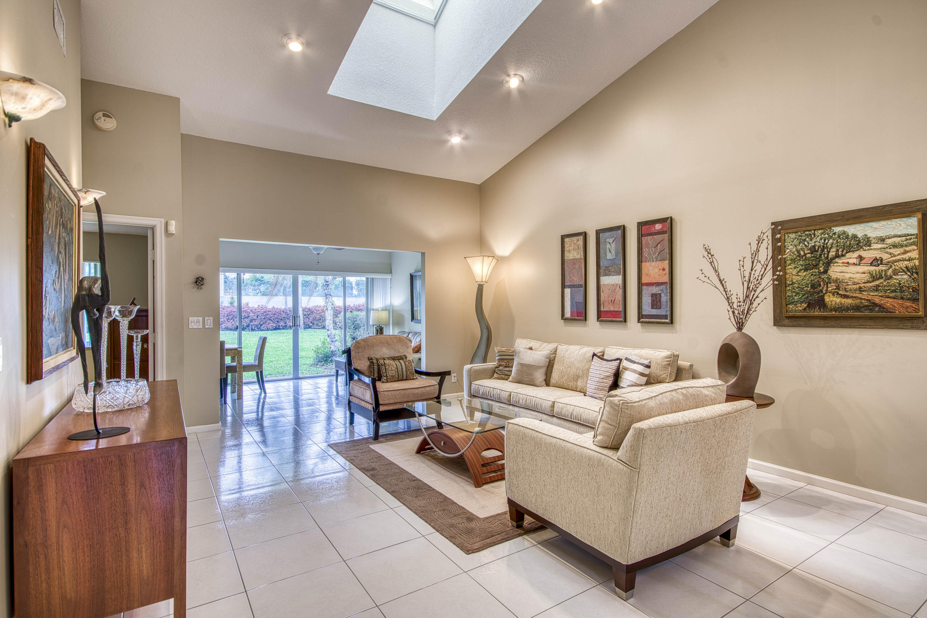 Coral Lakes - Residential