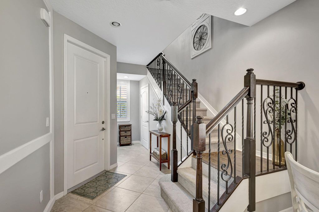 Photo of 4534 Mediterranean Circle, Palm Beach Gardens, FL 33418 (MLS # R10992176)