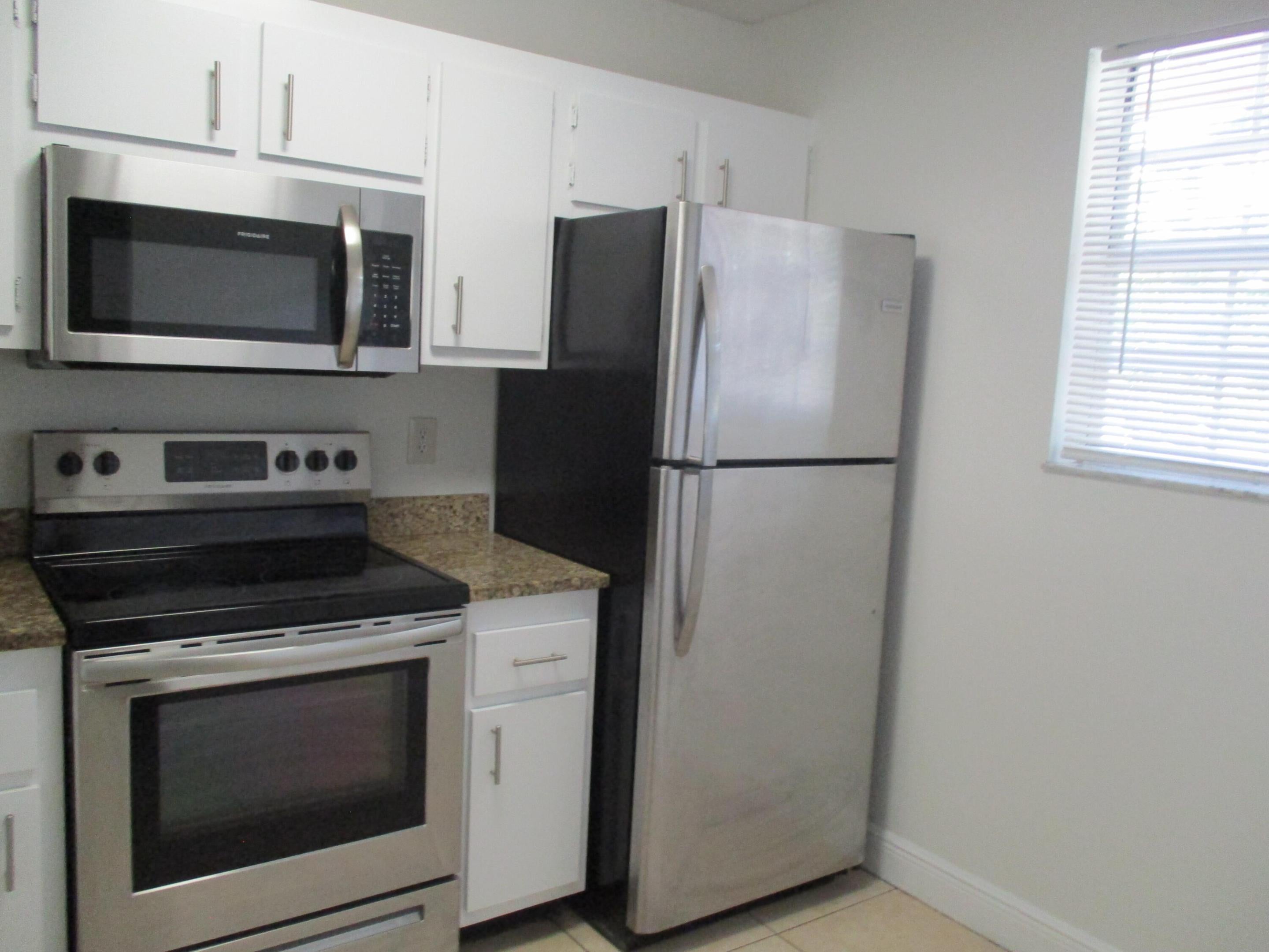835 NW 103rd Terrace
