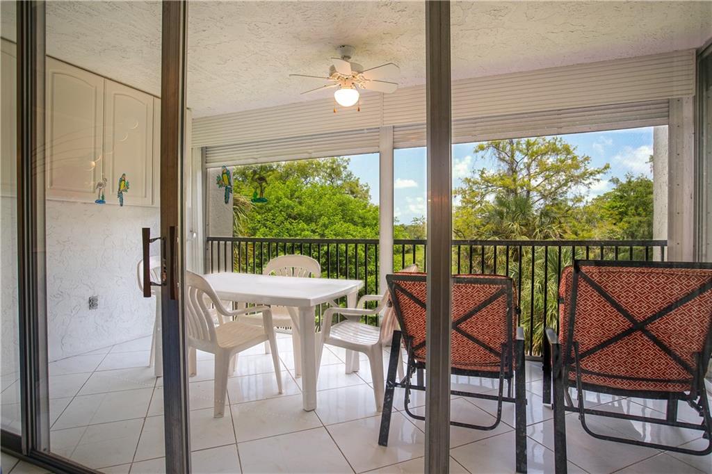 18TH HOLE - Residential