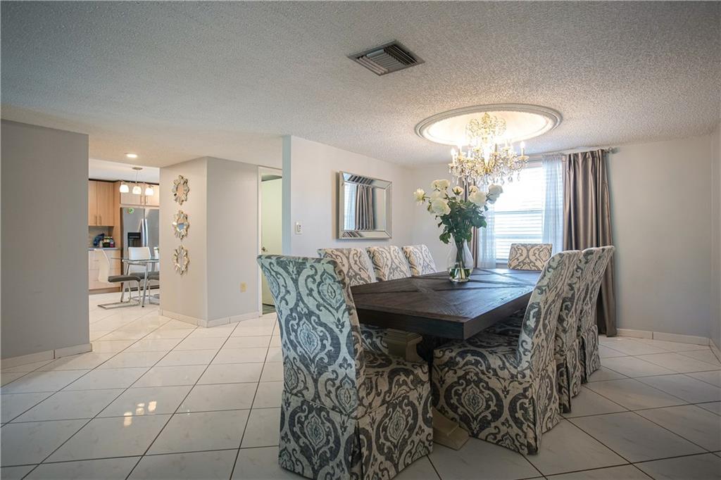 18TH HOLE - Residential