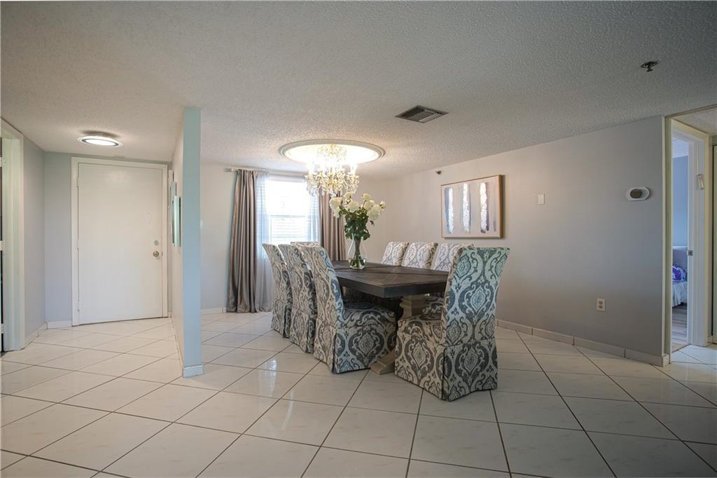 18TH HOLE - Residential