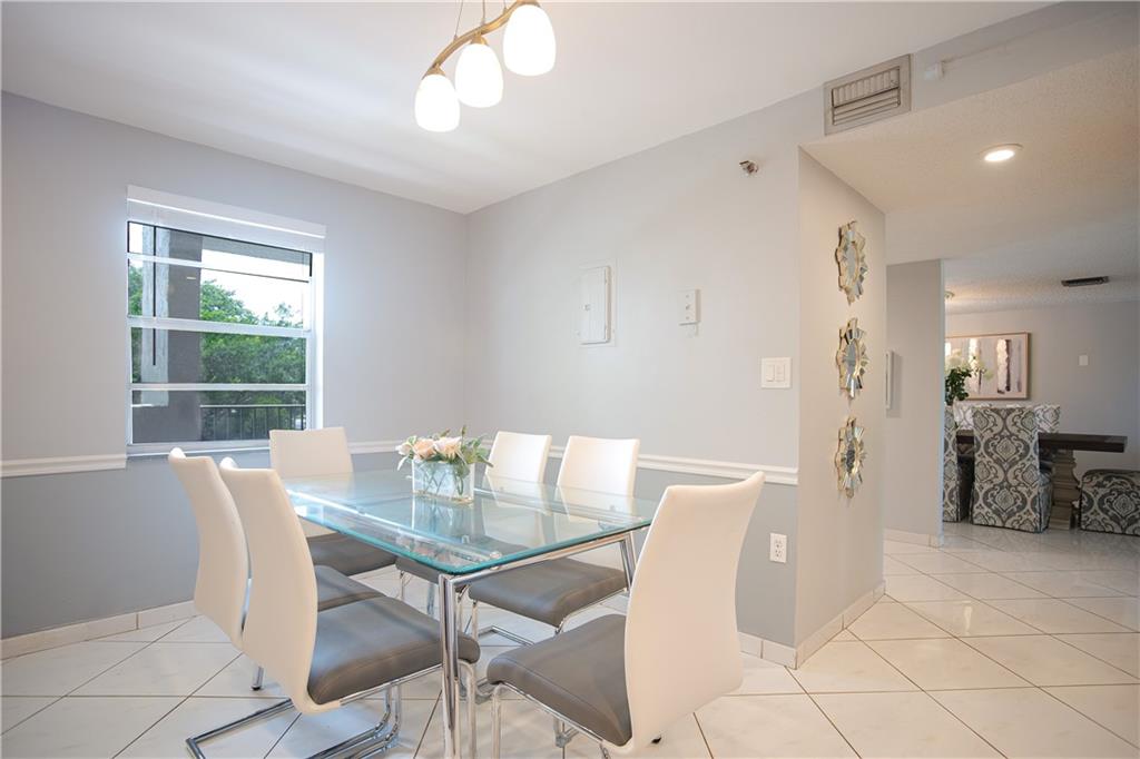 18TH HOLE - Residential