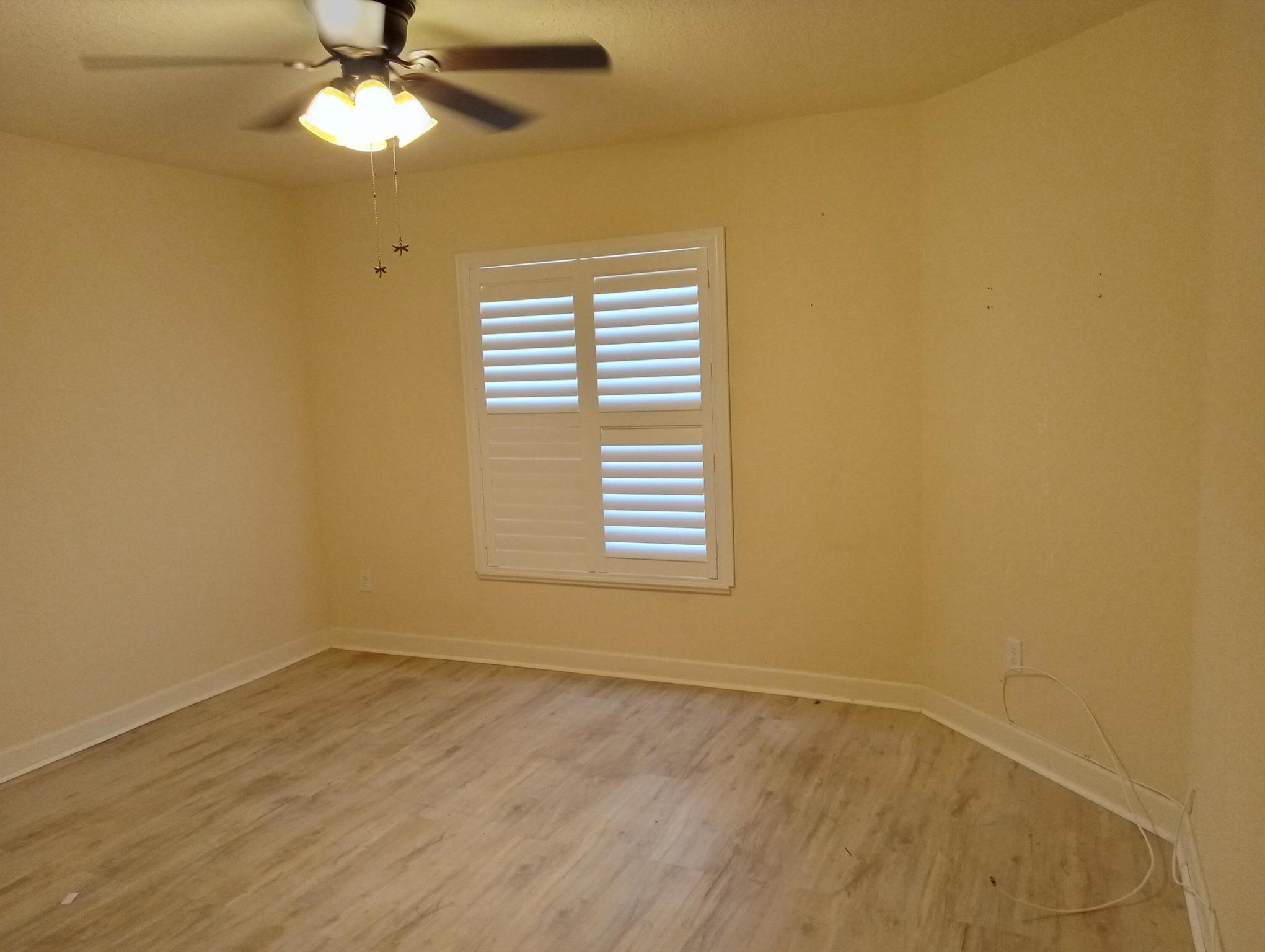 SPANISH LAKES ONE LEASEHO - Residential