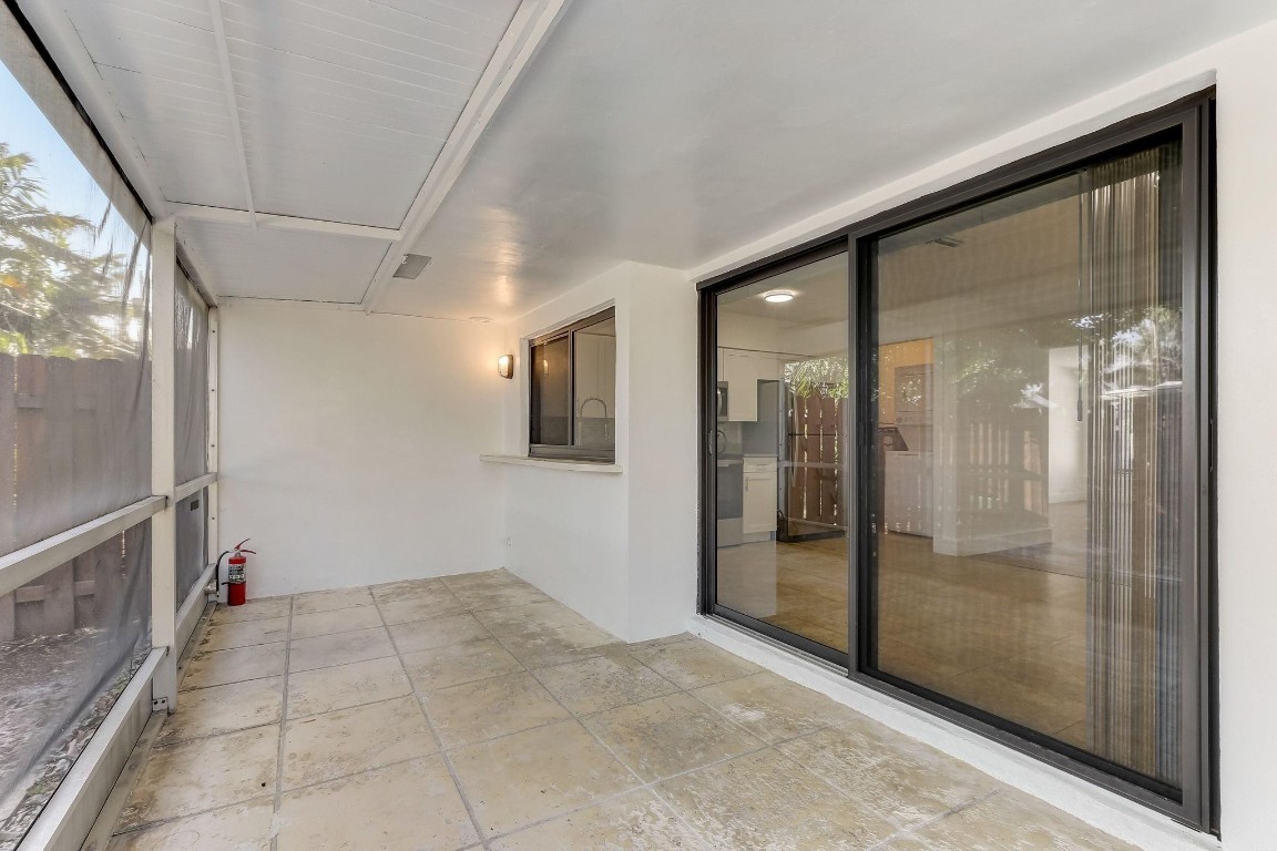 CORAL RIDGE ADD - Residential Lease