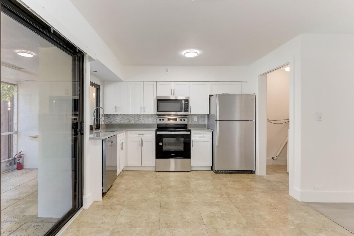 CORAL RIDGE ADD - Residential Lease