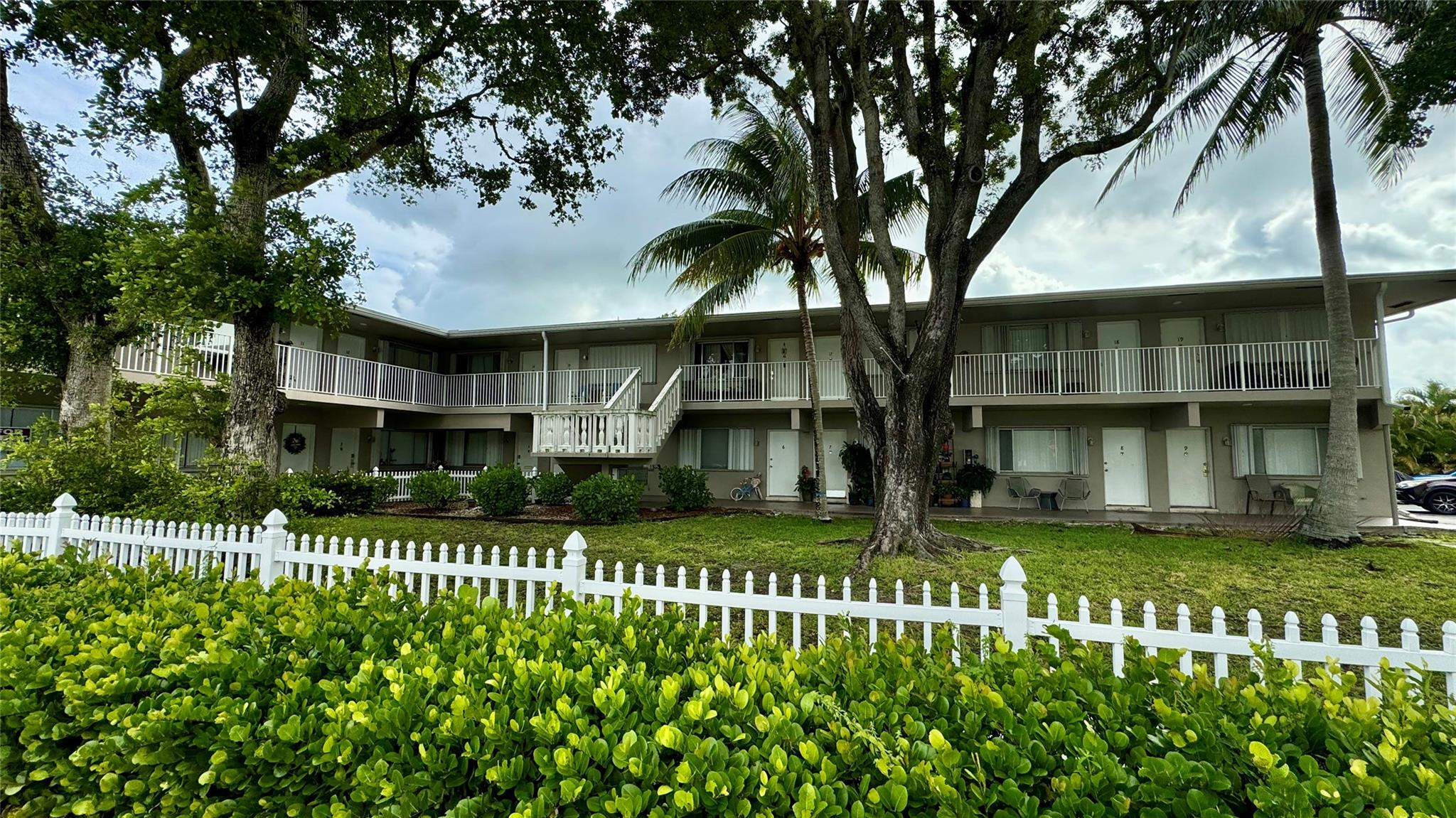 This charming 1 bedroom, 1 bath corner unit condo offers 600 sq. ft. of cozy, bright living space in a quiet, small complex. The unit has a nice kitchen and spacious closets. Conveniently located near I-95, it's just minutes away from the beach, restaurants, parks, and stores, providing easy access to everything you need. The unit is close to the laundry room and comes with parking for 2 cars (tandem). Whether you're relaxing at home or enjoying the nearby attractions, this condo provides the ideal balance of comfort and convenience