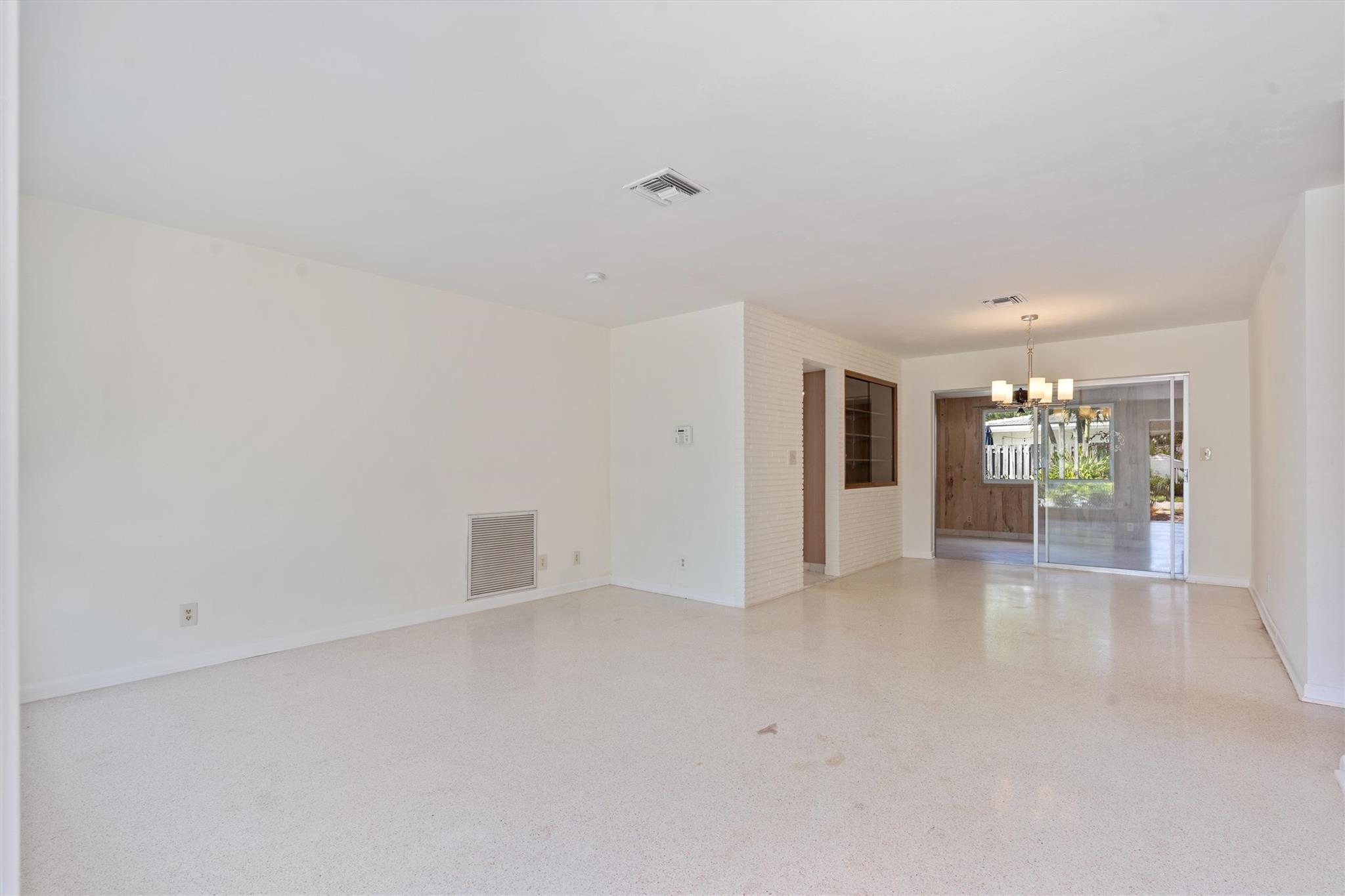 IMPERIAL POINT 2 SEC - Residential