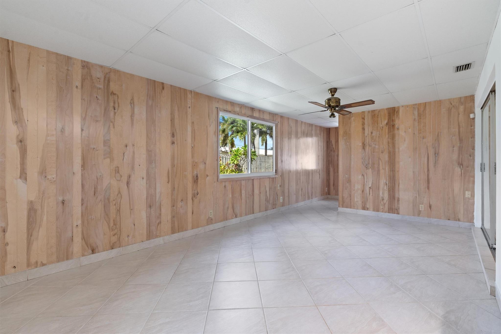 IMPERIAL POINT 2 SEC - Residential