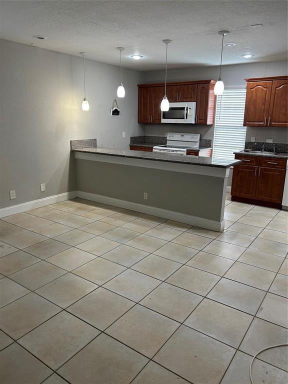CYPRESS TRACE CONDO - Residential