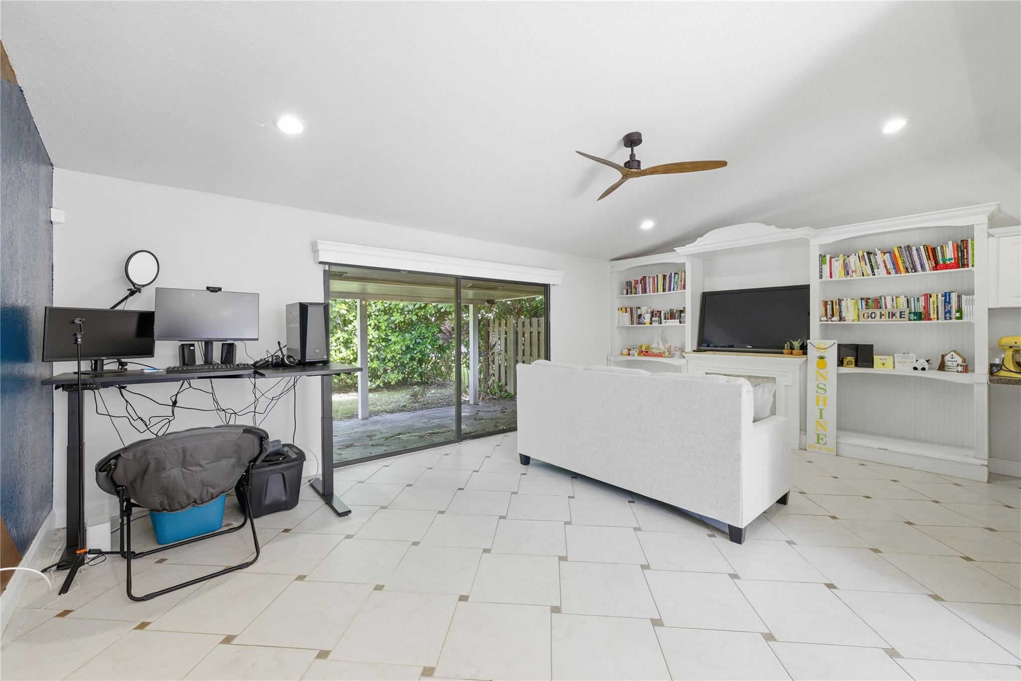 BOYNTON LAKES 3 - Residential