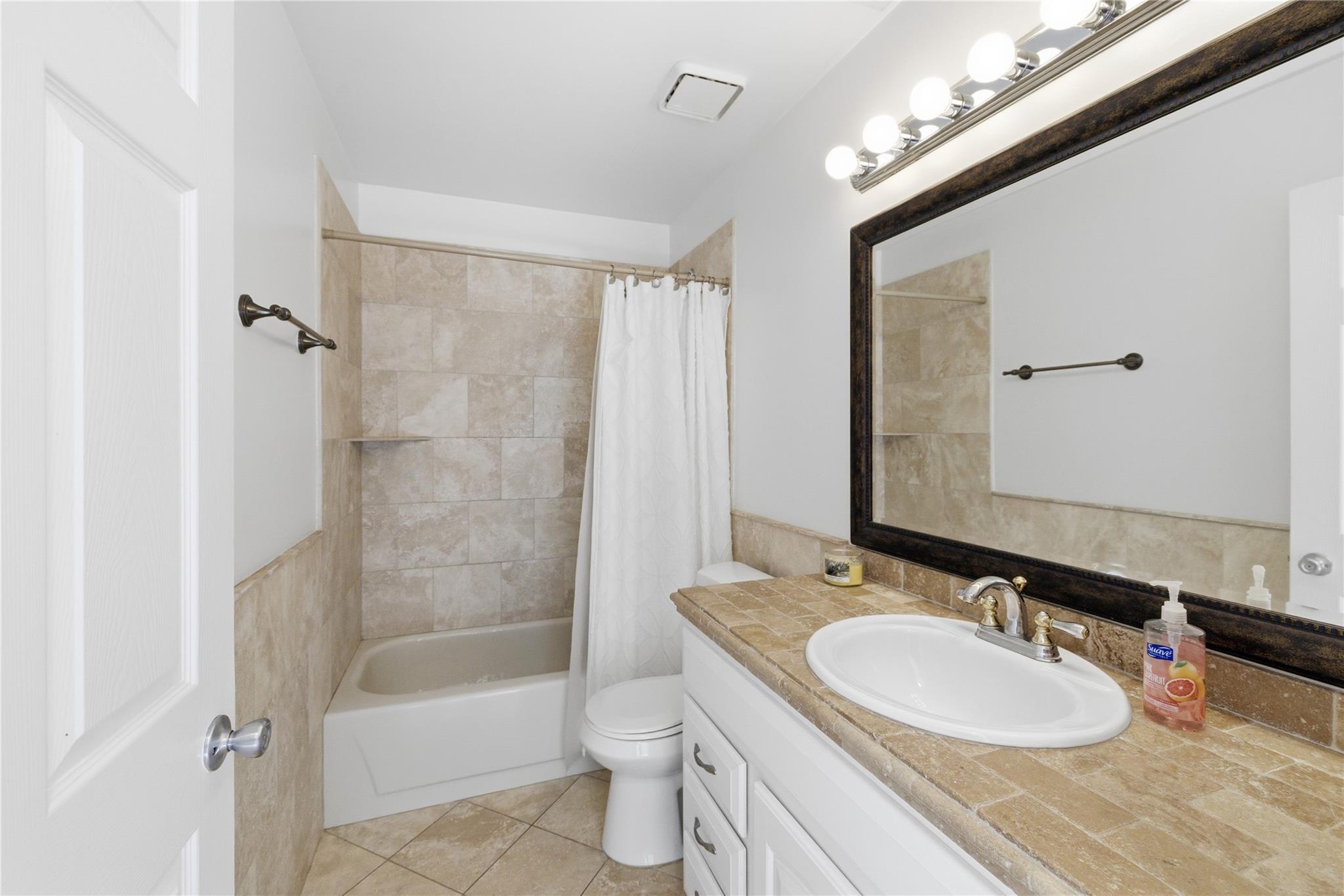 BOYNTON LAKES 3 - Residential