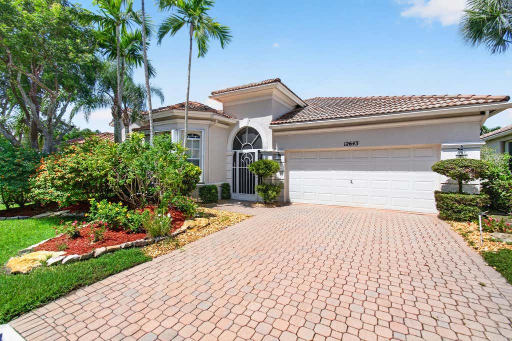 Photo of 12643 VIA RAVENNA, Boynton Beach, FL 33436 (MLS # B26063652)