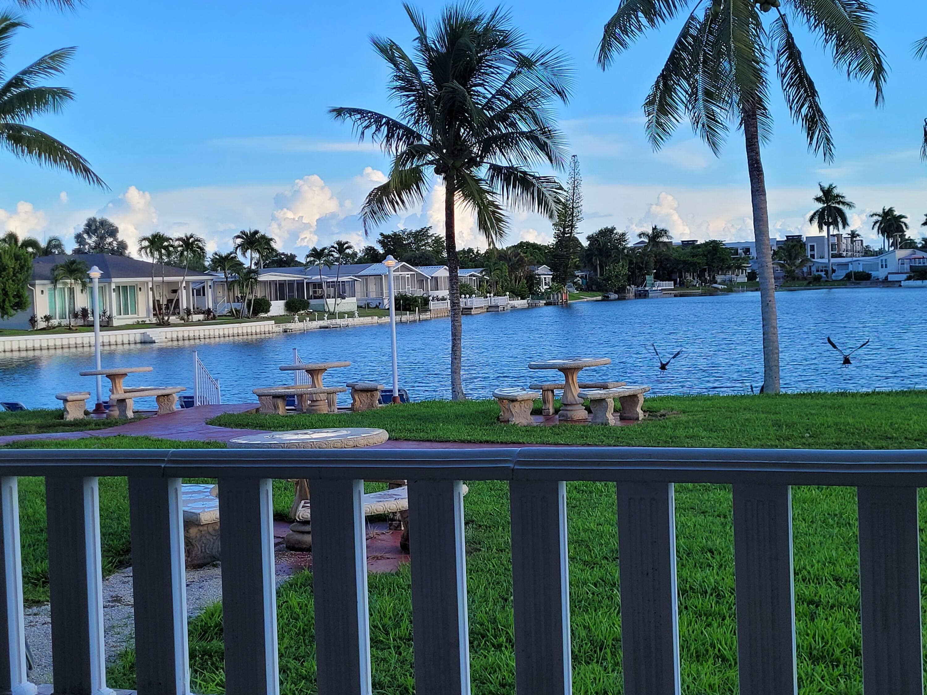 RAVENSWOOD ESTATES & MARINAS 3RD ADD - Land