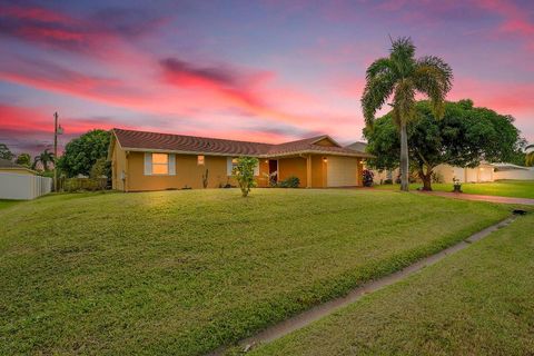 1652 SW Crawford Avenue Port St Lucie FL 34953