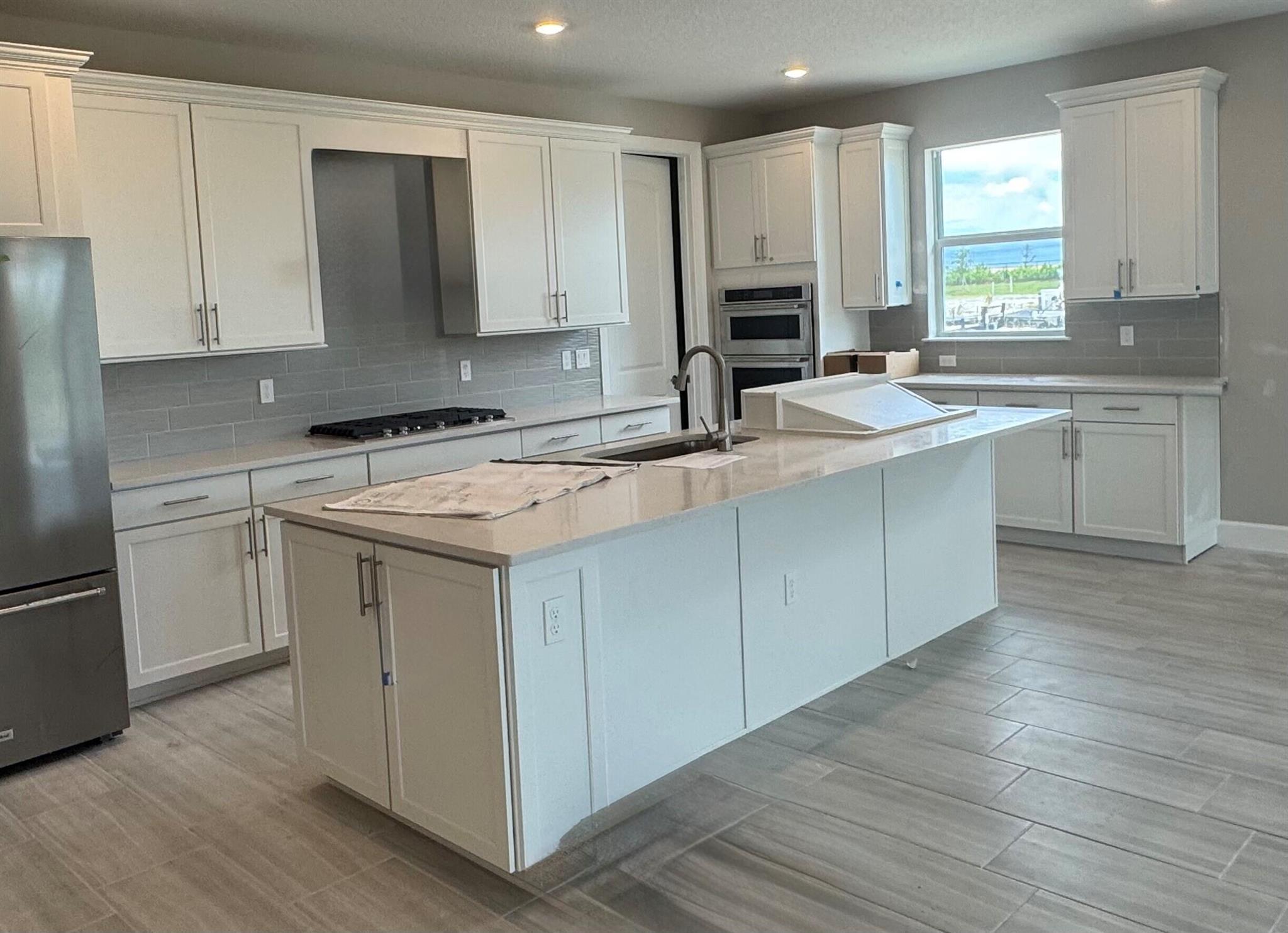 DEL WEBB TRADITION - Residential