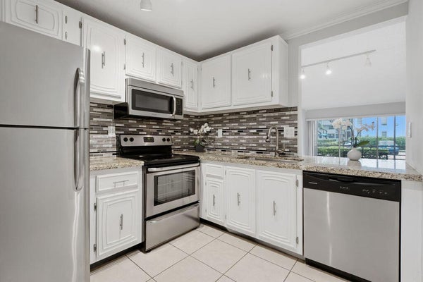 485 N PINE ISLAND RD APT A105, PLANTATION, FL 33324 - Image d9a7c1f587d6fcc05e42b48f7fa41376/2338953545