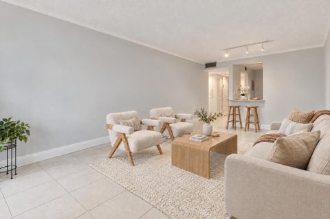 Tiny photo for 485 N PINE ISLAND Road #A105, Plantation, FL 33324 (MLS # B26085604)