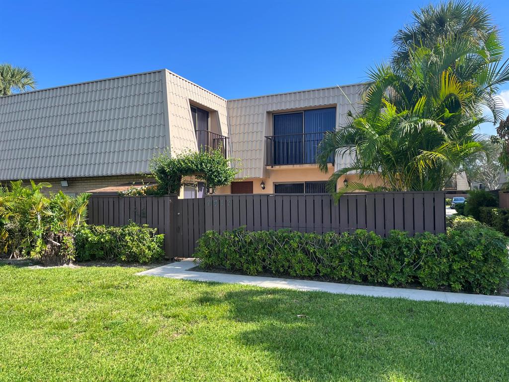 Available immediately! This light and bright 2 bedroom 2 1/2 bath townhouse with water views. With both bedrooms upstairs with ensuites, the master bedroom has a walk-in closet and dual sinks in master bath. Great location, near shopping, restaurants and Palm Beach International airport. The neighborhood offers a community pool, basketball, tennis courts and a jogging bath.This is a Must See!