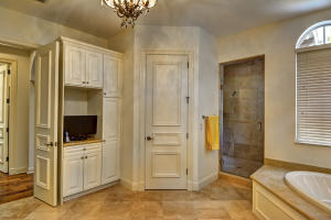 HARBOUR ISLES - Residential