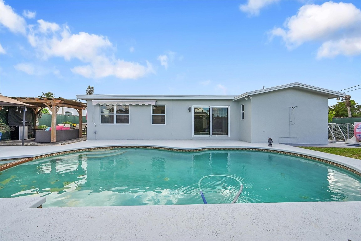 SUNRISE GOLF VILLAGE - Residential