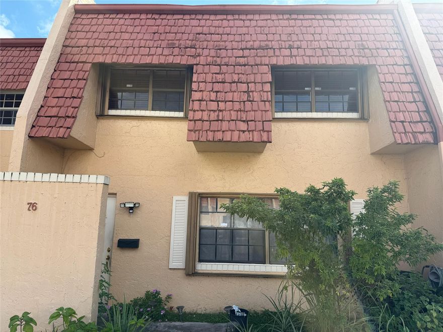 Welcome to this beautifully maintained townhouse located in the desirable city of Tamarac. This charming home features a brand-new roof and a fully renovated bathroom completed just one year ago, offering modern comfort and long-term peace of mind.
The property boasts a bright and spacious floor plan with an inviting living area, a functional kitchen and well-sized bedrooms. Enjoy the living in a quiet community that’s close to shopping, dining, parks, and major highways.
Perfect for first-time homebuyers, downsizers, or investors seeking a move-in-ready property in a prime location.
Don’t miss this opportunity to own a well-cared-for home in the heart of Tamarac. Schedule your private showing today!