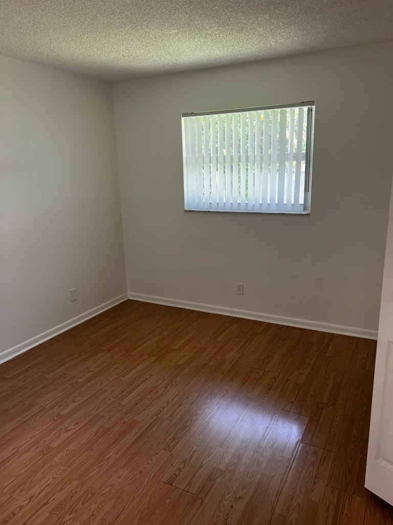 PALM BEACH FARMS CO 7 - Residential Lease