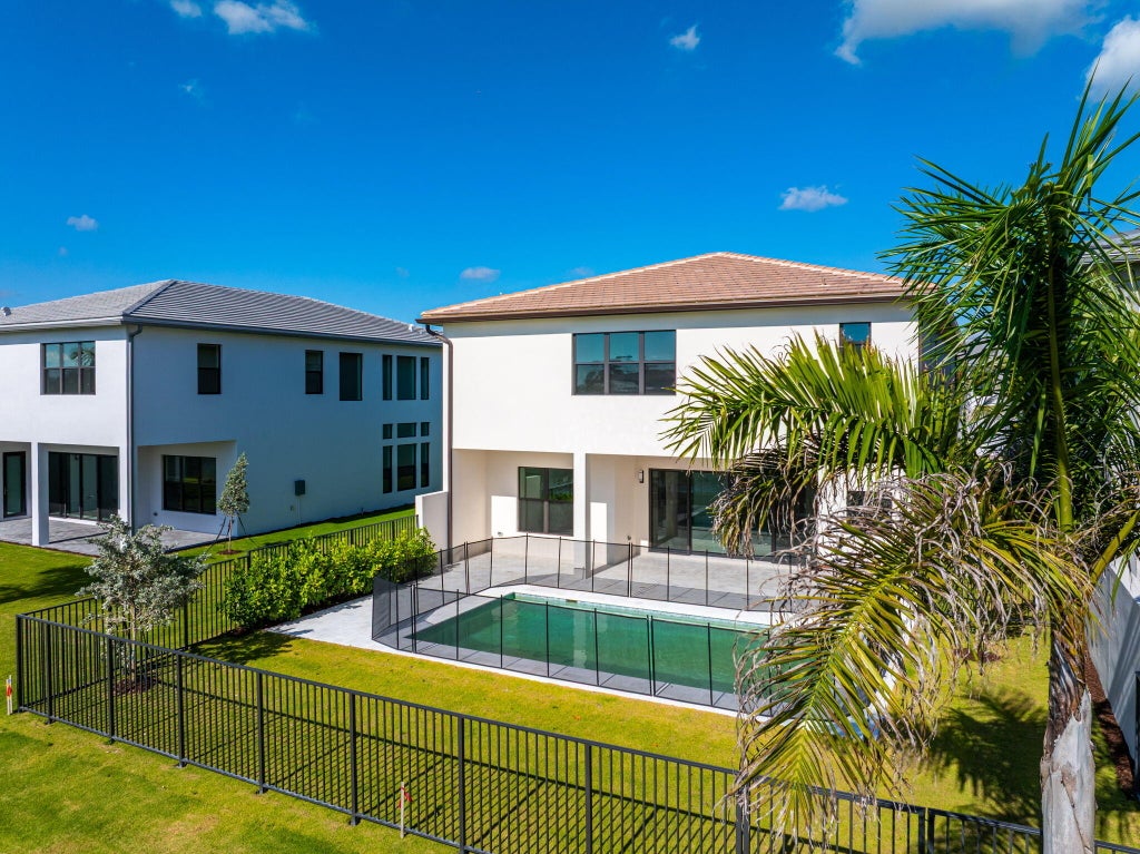 Photo of 20414 Juniper Bay Avenue, Boca Raton, FL 33434 (MLS # B26031488)