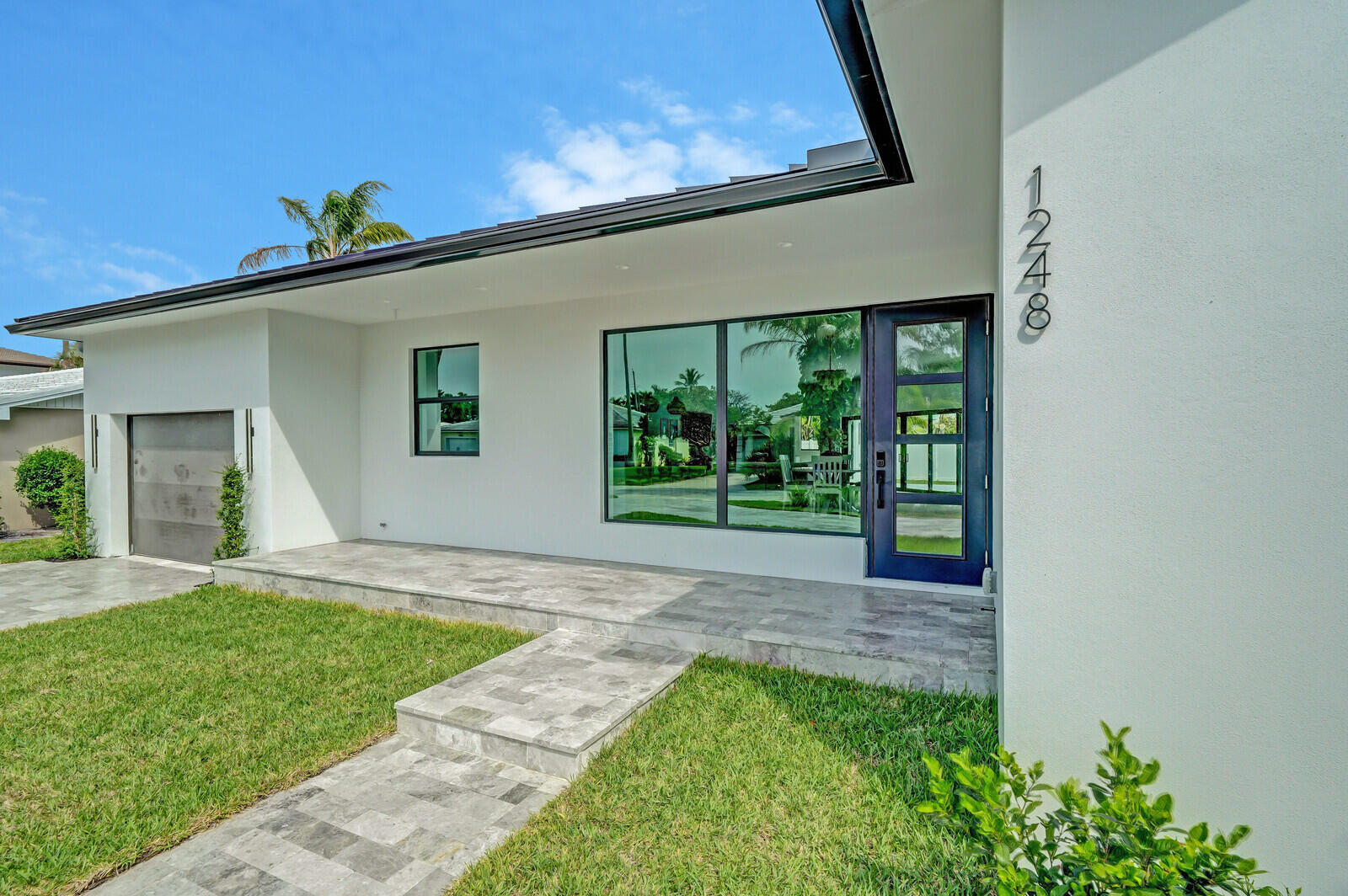 1248 N Harbor Drive